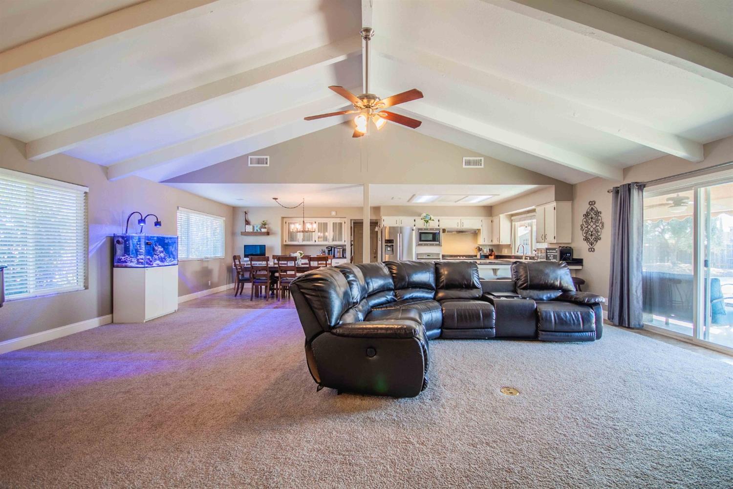 14556 Brookhill Road Madera, CA 93636 - Photo 5 of 45 Gallery Image 5
