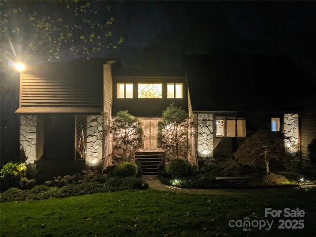 $575,000 | 9526 Goldsmith Lane, Mint Hill, NC 28227