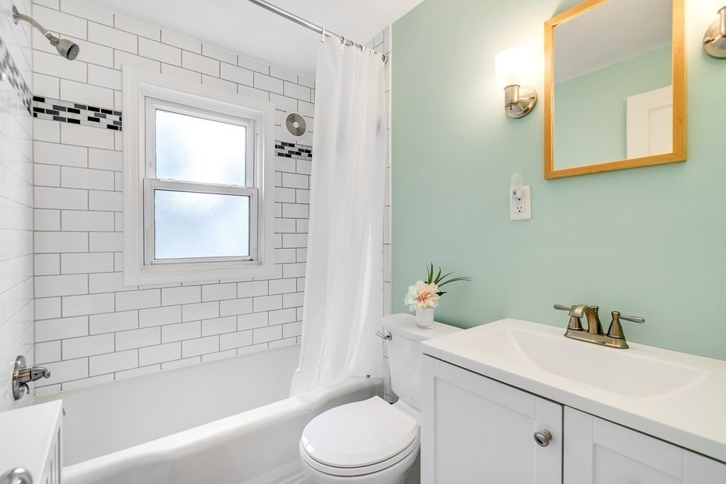 24 Hartford Road Worcester, MA 01606 - Photo 15 of 26 Gallery Image 15