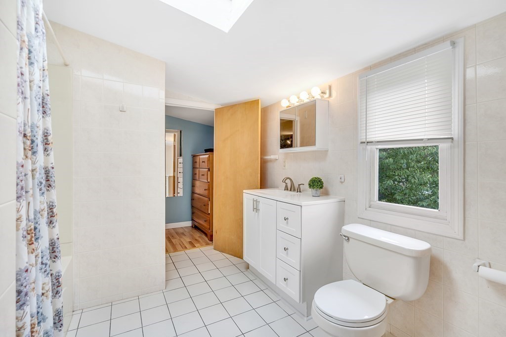 24 Hartford Road Worcester, MA 01606 - Photo 20 of 26 Gallery Image 20