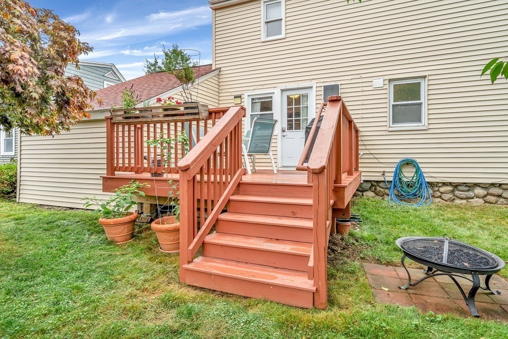24 Hartford Road Worcester, MA 01606 - Photo 2 of 26 Gallery Image 2