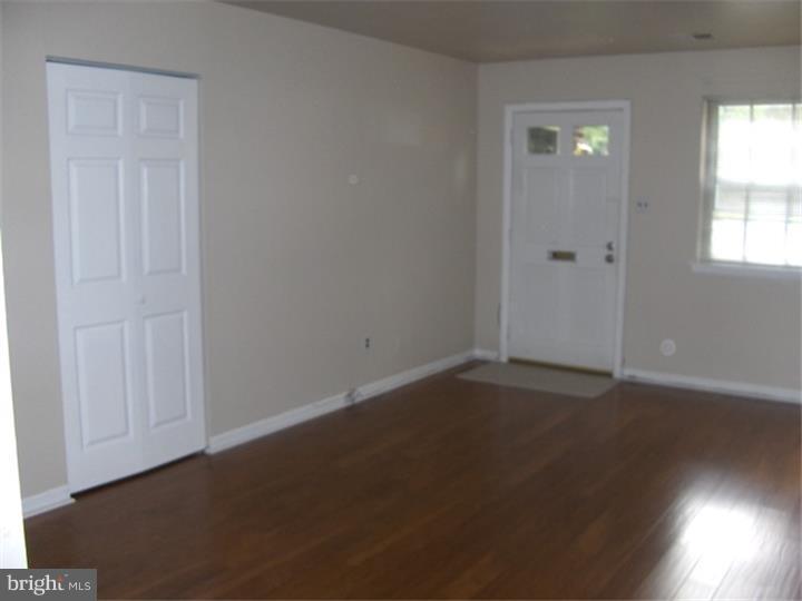 56 Forge Road Medford, NJ 08055 - Photo 9 of 25 Living Room
