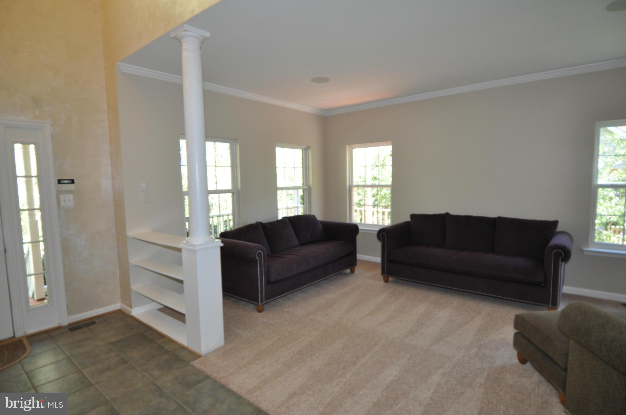 11594 Game Preserve Road Gaithersburg, MD 20878 - Photo 5 of 30 Living Room