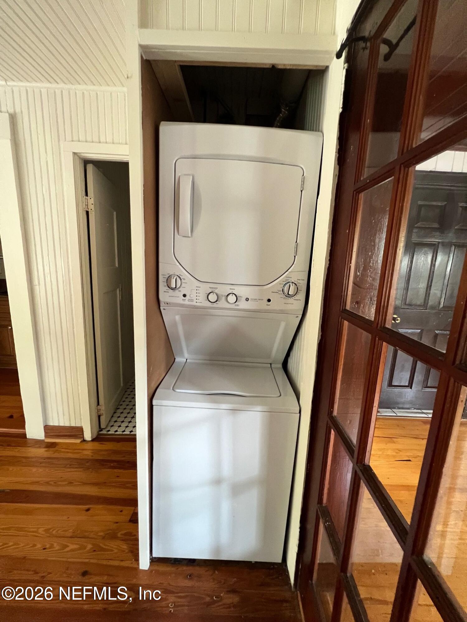 809 2nd Street South Jacksonville Beach, FL 32250 - Photo 5 of 13 a view of washer and dryer