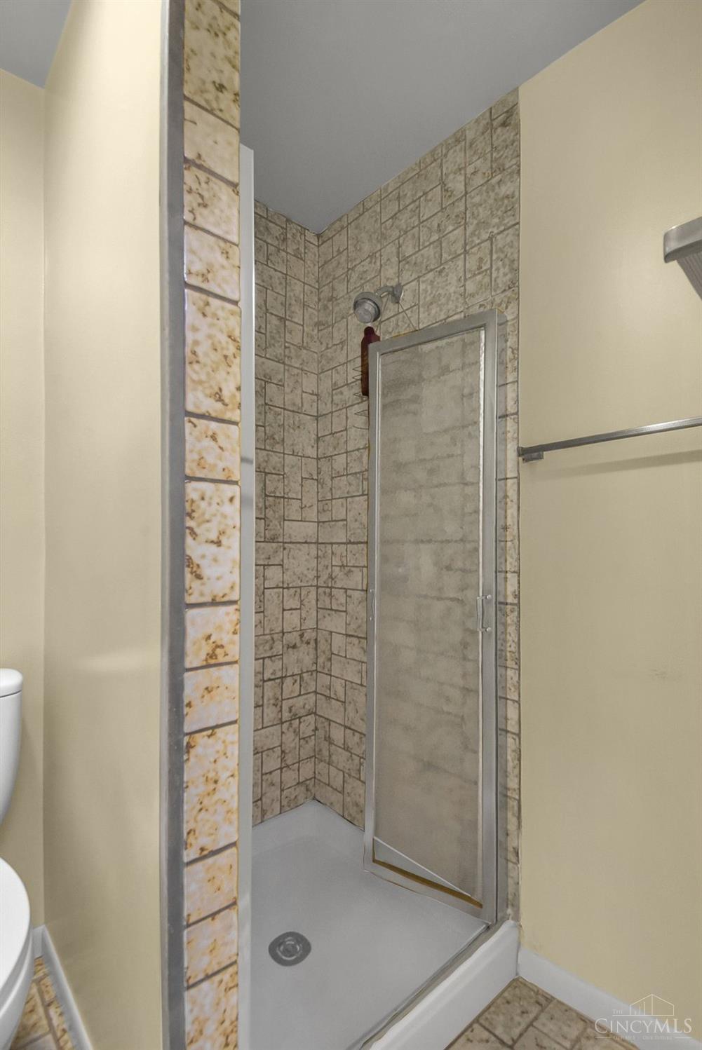 9405 Brehm Road Cincinnati, OH 45252 - Photo 23 of 36 Gallery Image 23