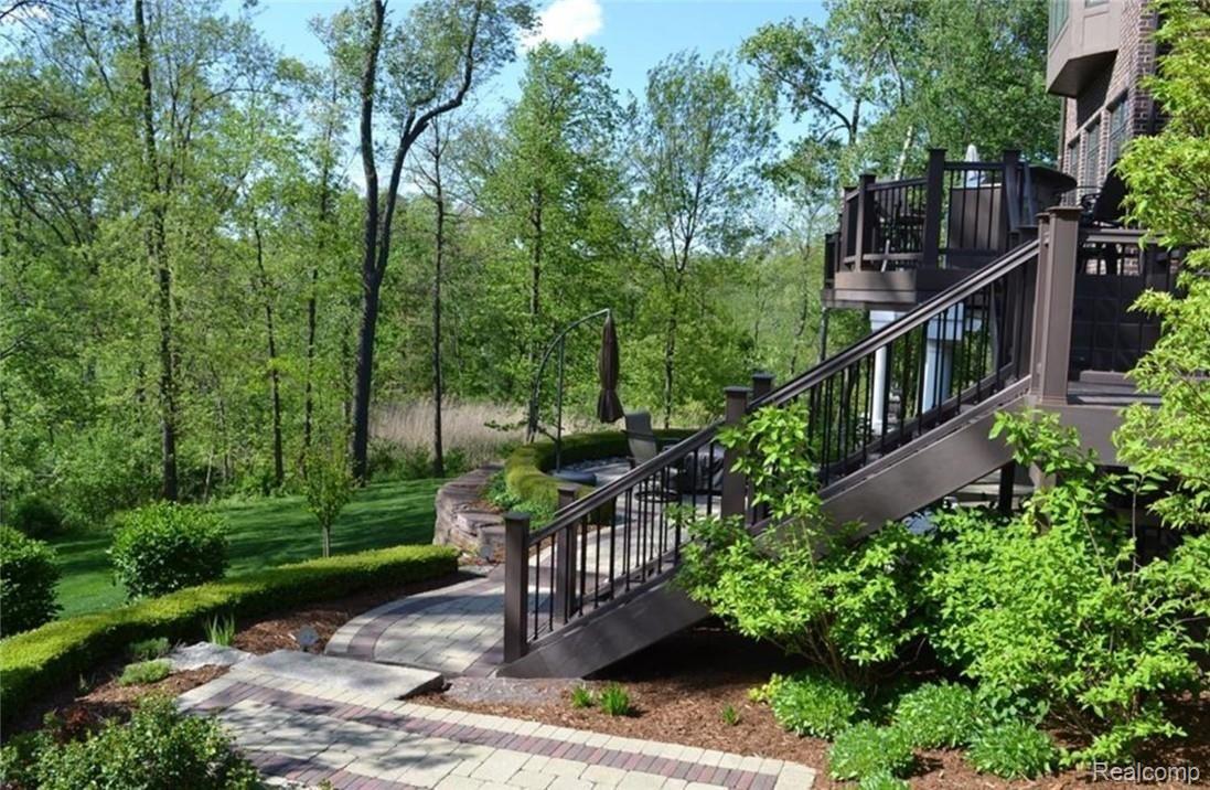 4676 Wind Ridge Court Rochester, MI 48306 - Photo 62 of 67 62 - Beautifully Landscape.JPG