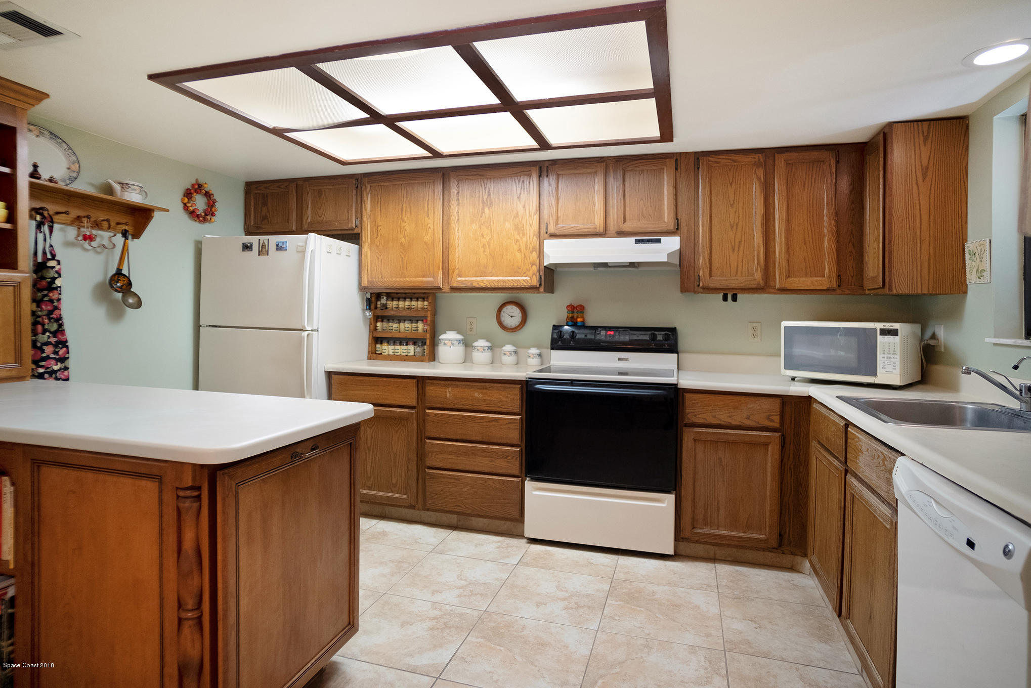 1415 Atz Road Malabar, FL 32950 - Photo 5 of 19 Kitchen