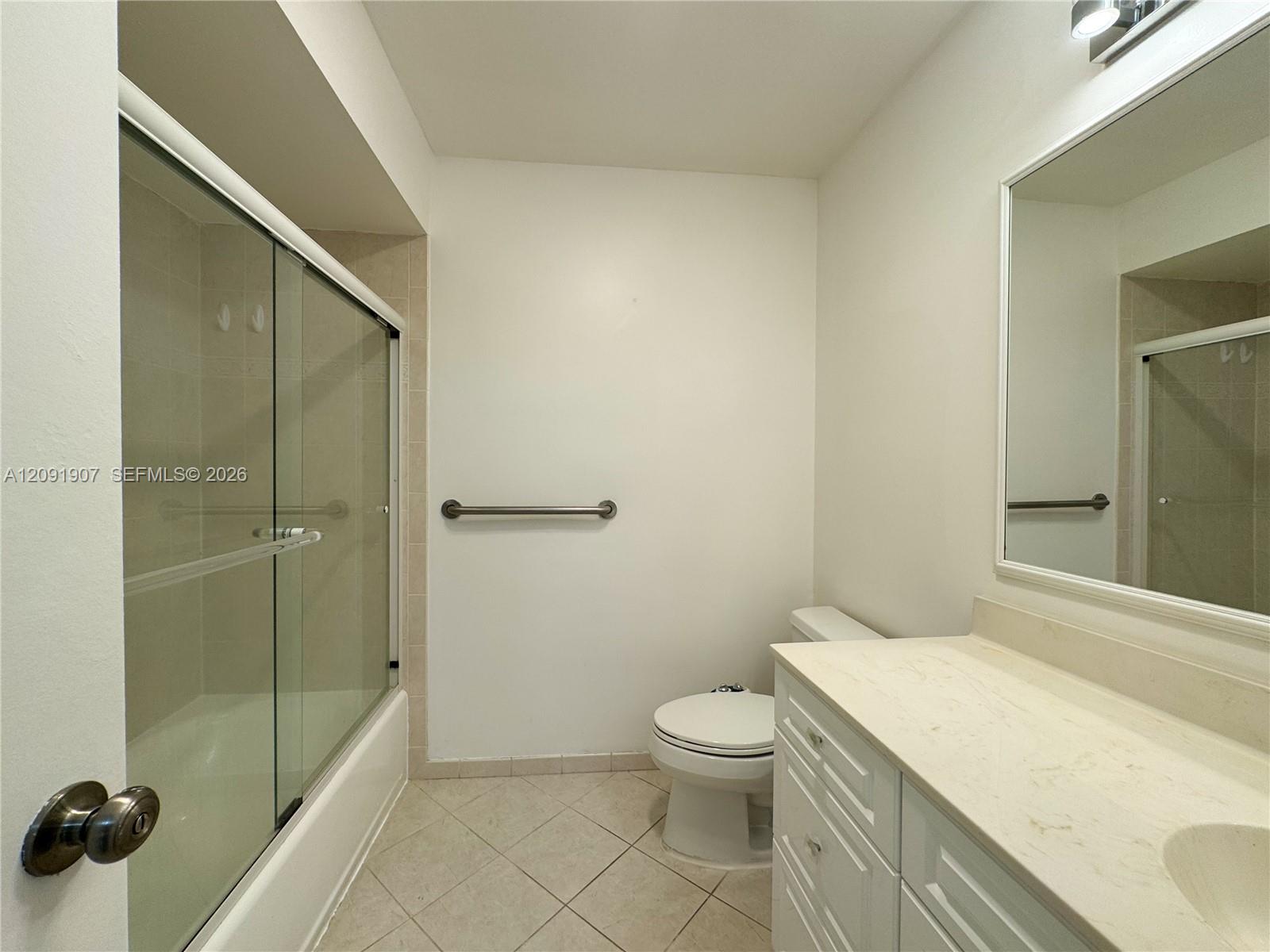 76 Ivy Road, Unit 76 Hollywood, FL 33021 - Photo 36 of 54 Guest Bathroom