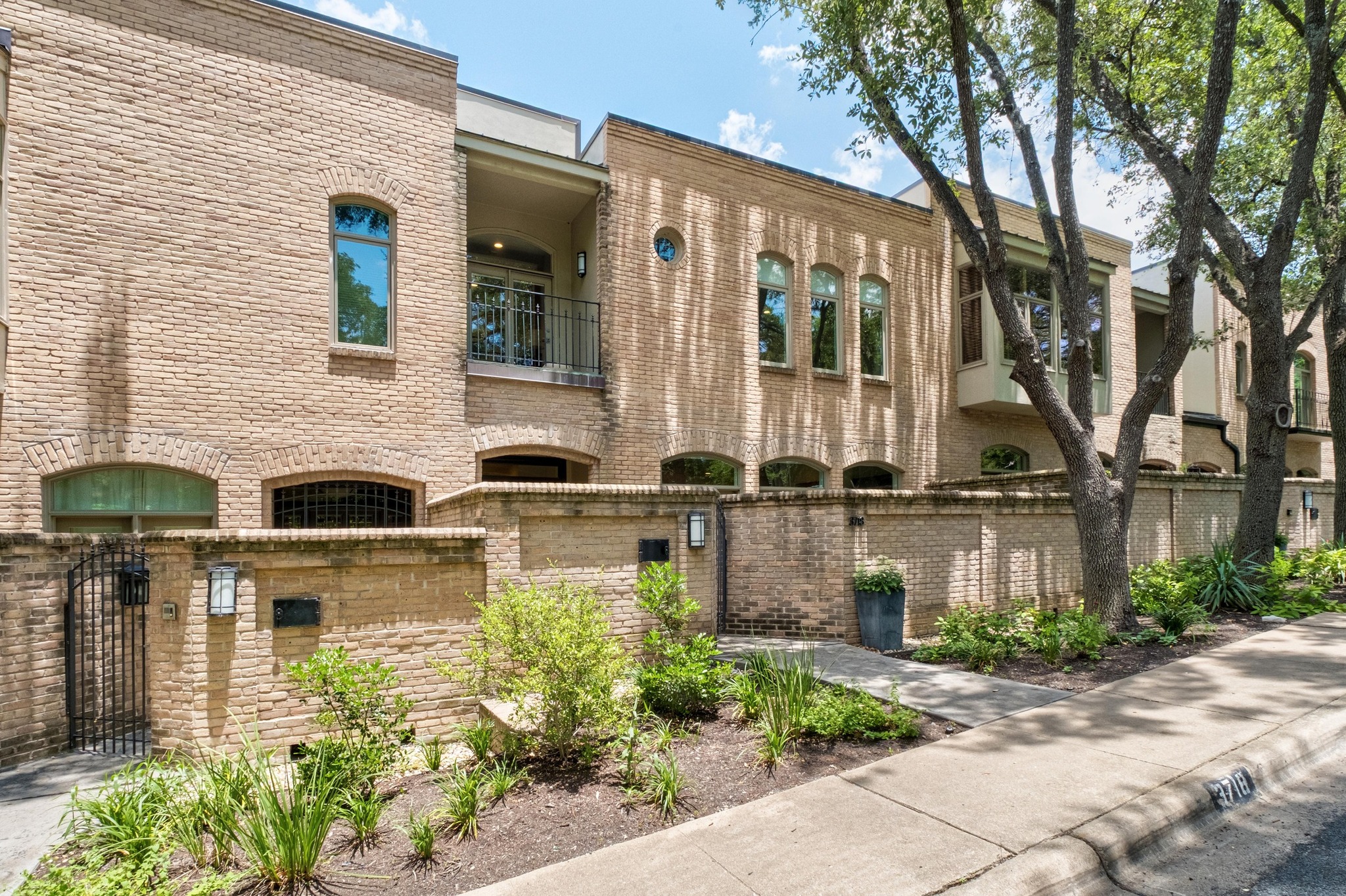3718 Bridle Path Austin, TX 78703 - Photo 1 of 30 Bridle Path Beauty available to lease starting in July!