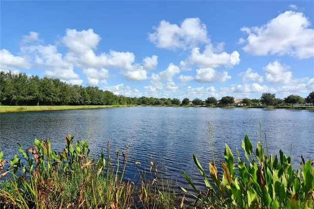 $979,000 | 826 Honeyflower Loop, Bradenton, FL 34212