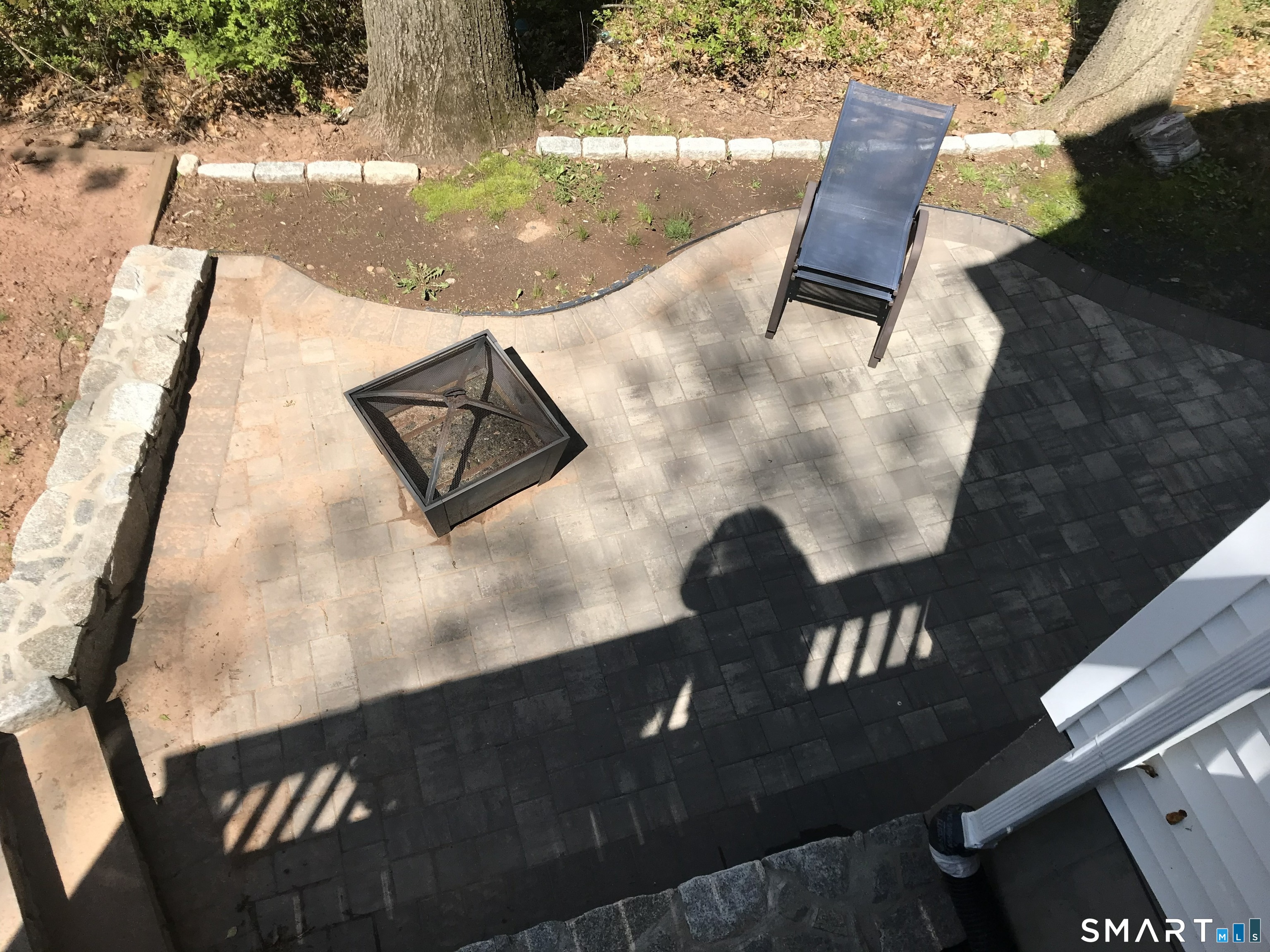 224 Anns Farm Road Hamden, CT 06518 - Photo 13 of 17 a view of sitting area