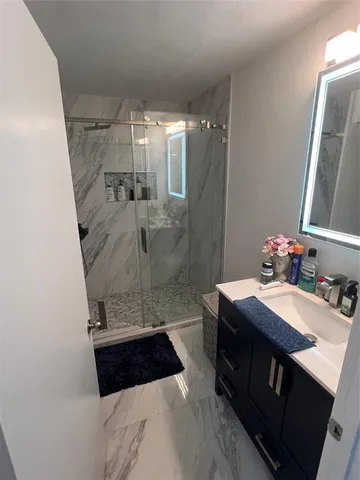 $2,300 | 2425 Northwest 33rd Street, Unit 1305, Oakland Park, FL 33309