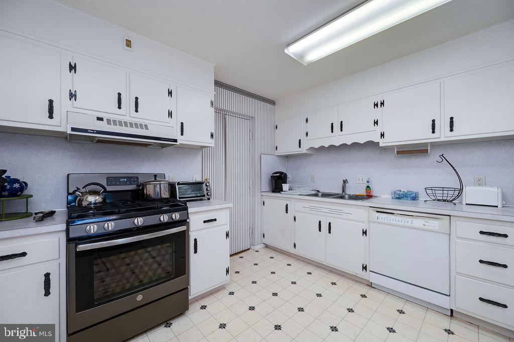1375 Pershing Boulevard, Unit 404 Reading, PA 19607 - Photo 13 of 42 Gallery Image 13