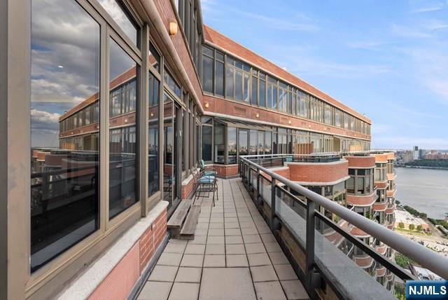 100 Carlyle Drive, Unit PHDN Cliffside Park, NJ 07010 - Photo 18 of 39