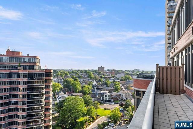 100 Carlyle Drive, Unit PHDN Cliffside Park, NJ 07010 - Photo 19 of 39 a view of a city with tall buildings
