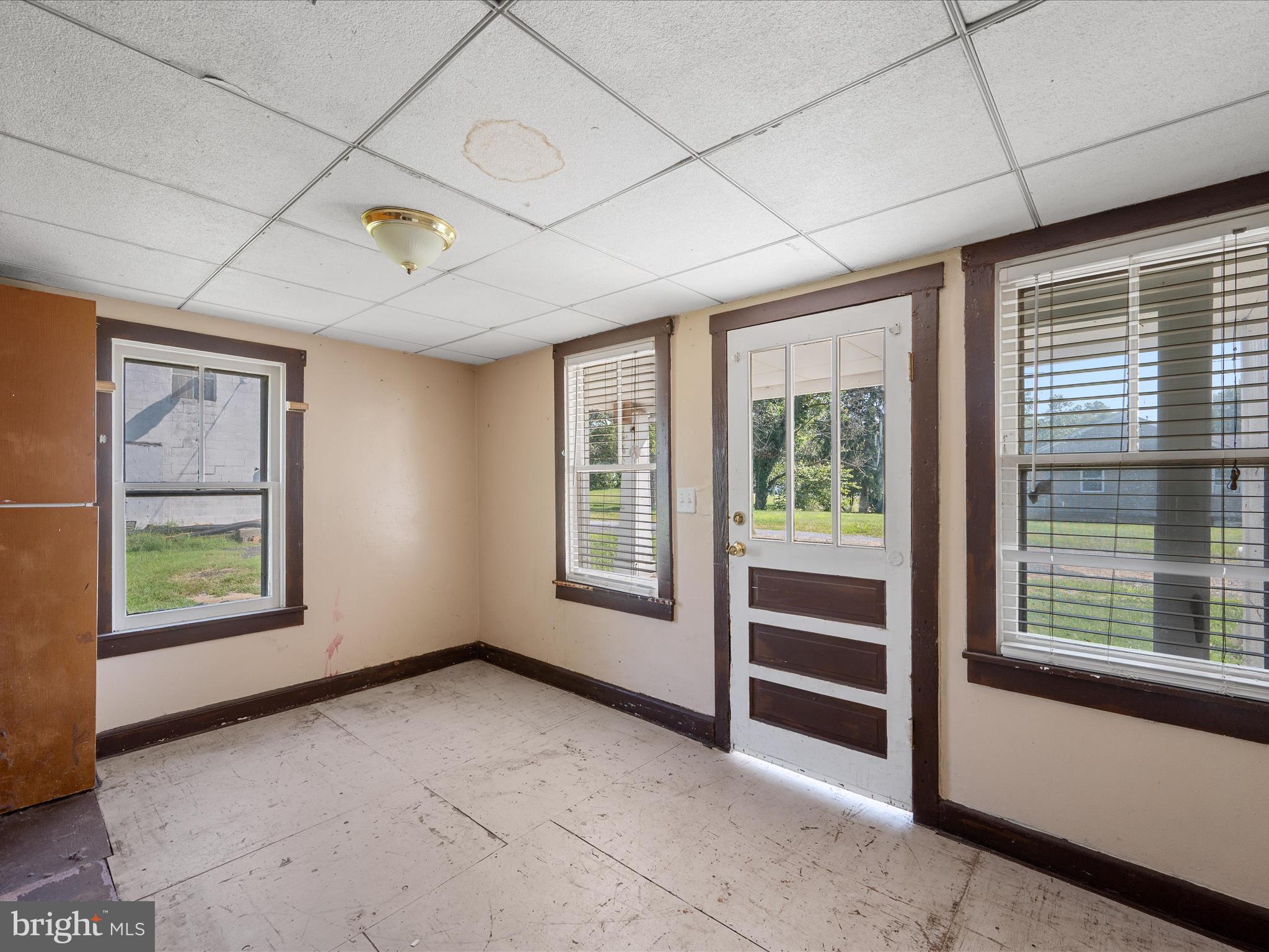 306 West 6th Avenue Ranson, WV 25438 - Photo 18 of 46 a view of an empty room with a window