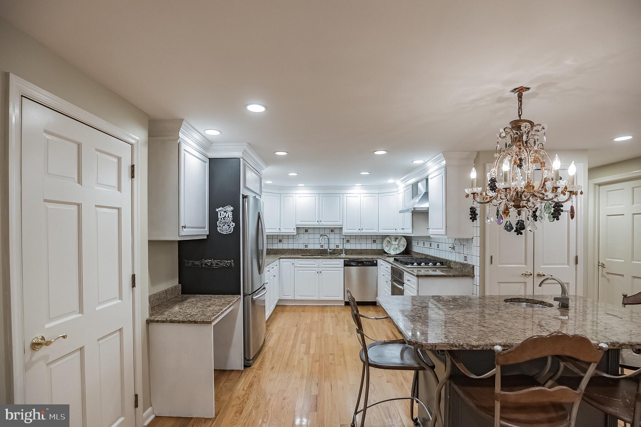 109 West Riding Road Cherry Hill, NJ 08003 - Photo 8 of 36 Gallery Image 8