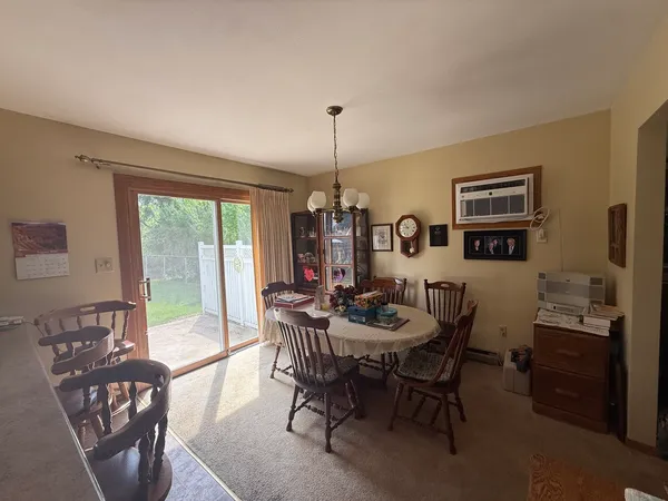 $185,000 | 1473 South Harlem Avenue, Freeport, IL 61032