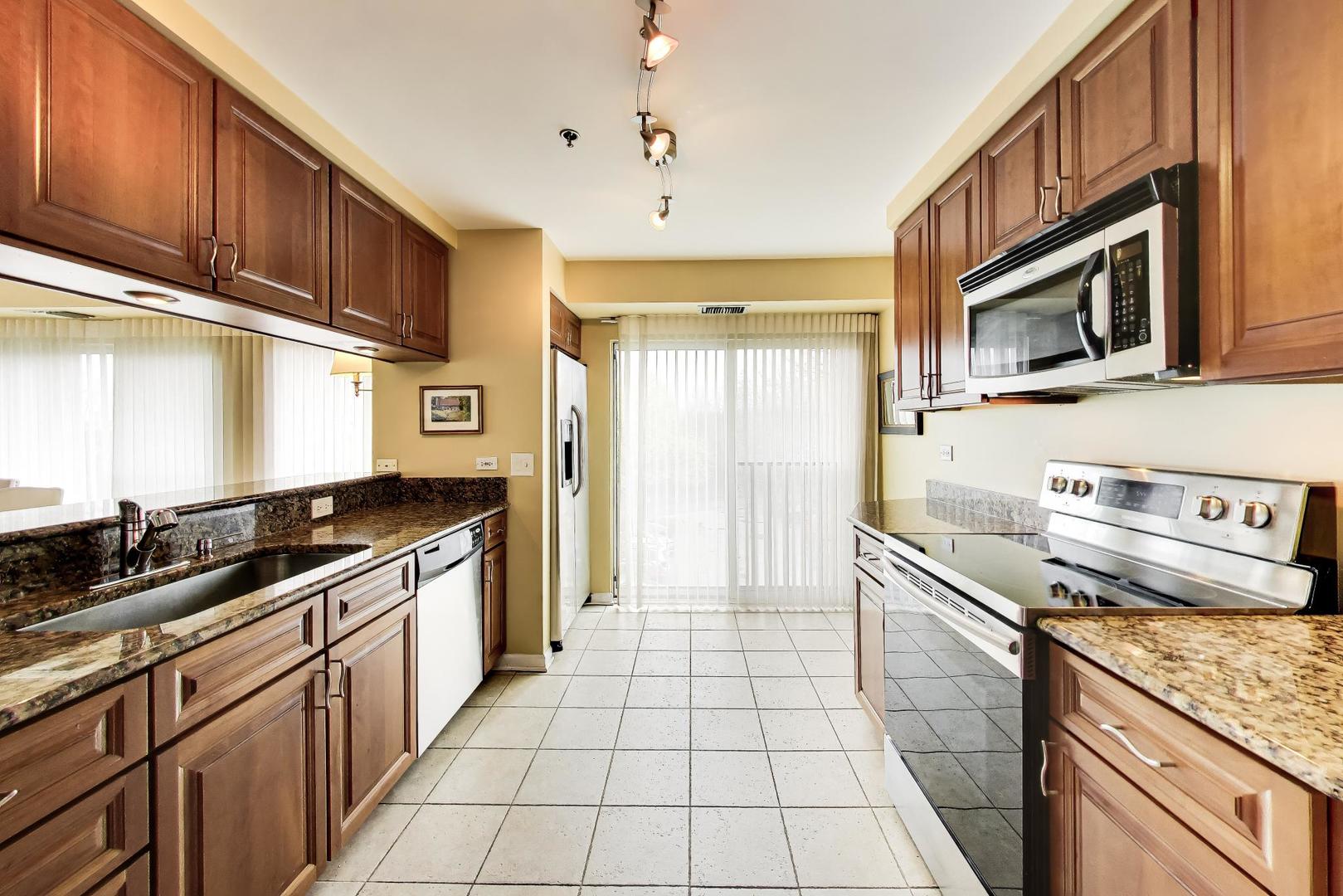 362 Kelburn Road, Unit 322 Deerfield, IL 60015 - Photo 13 of 31