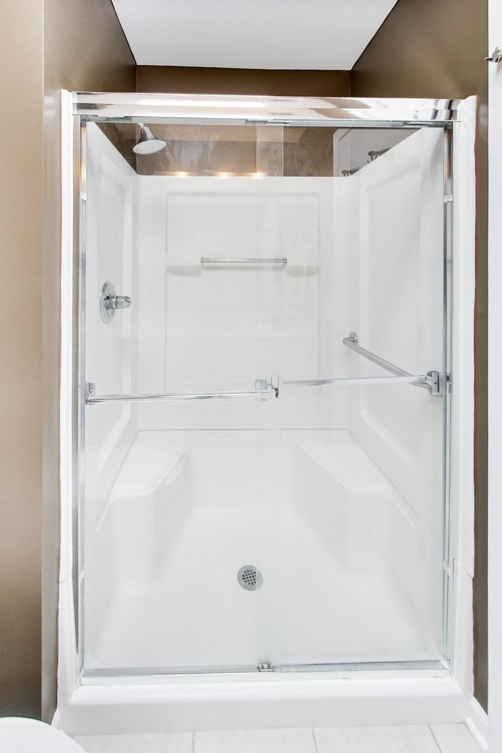 362 Kelburn Road, Unit 322 Deerfield, IL 60015 - Photo 24 of 31