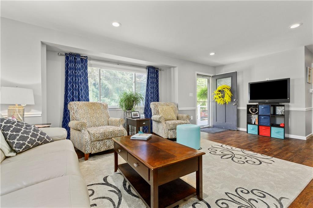 754 Franklin Road Mars, PA 16046 - Photo 3 of 25 Gallery Image 3