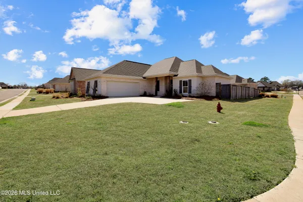 $375,000 | 701 Summerfield Drive, Canton, MS 39046