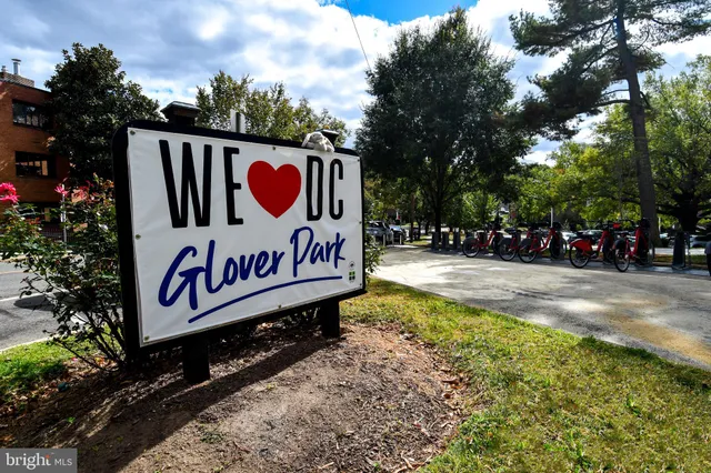 $2,050 | 4000 Tunlaw Road Northwest, Unit 505, Washington, DC 20007