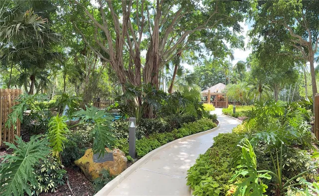 $4,100 | 2000 Towerside Terrace, Unit 1905, Miami, FL 33138