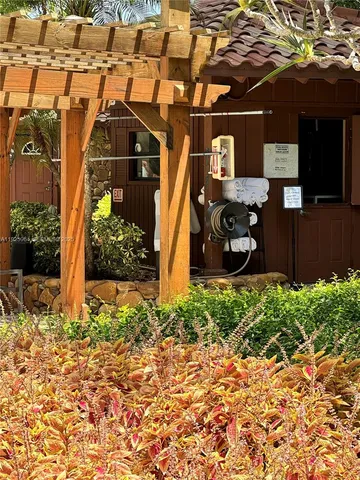 $4,100 | 2000 Towerside Terrace, Unit 1905, Miami, FL 33138