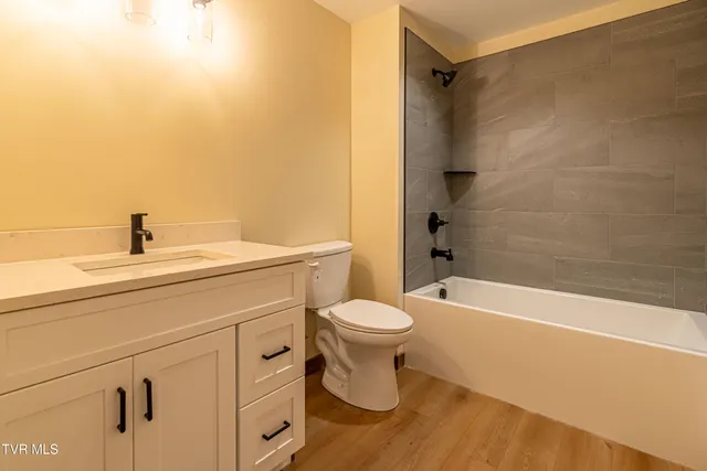 $2,800 | 453 East Main Street, Unit 800, Kingsport, TN 37660