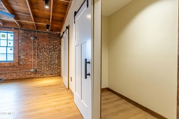 $2,800 | 453 East Main Street, Unit 800, Kingsport, TN 37660