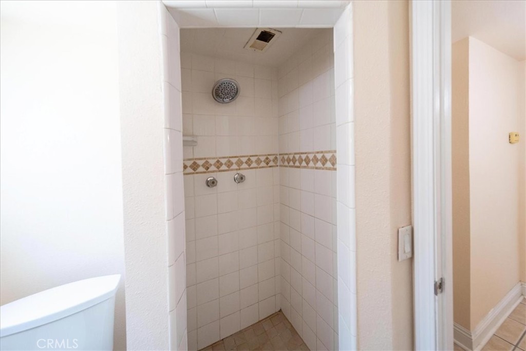 835 Raintree Place Vista, CA 92084 - Photo 12 of 42