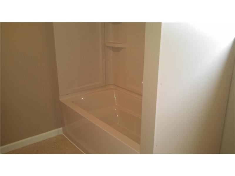 411 Cleveland Road Washington, PA 15301 - Photo 17 of 21 Full Bath.