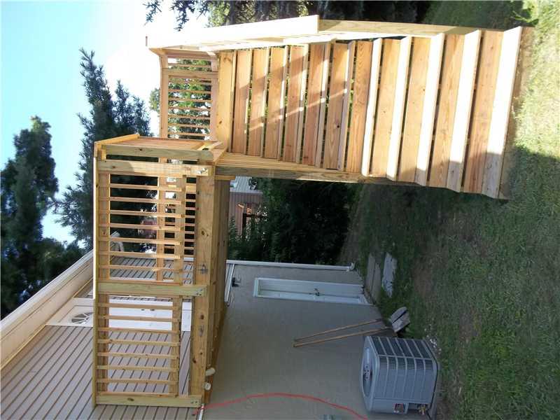 411 Cleveland Road Washington, PA 15301 - Photo 5 of 21 Patio/Deck.