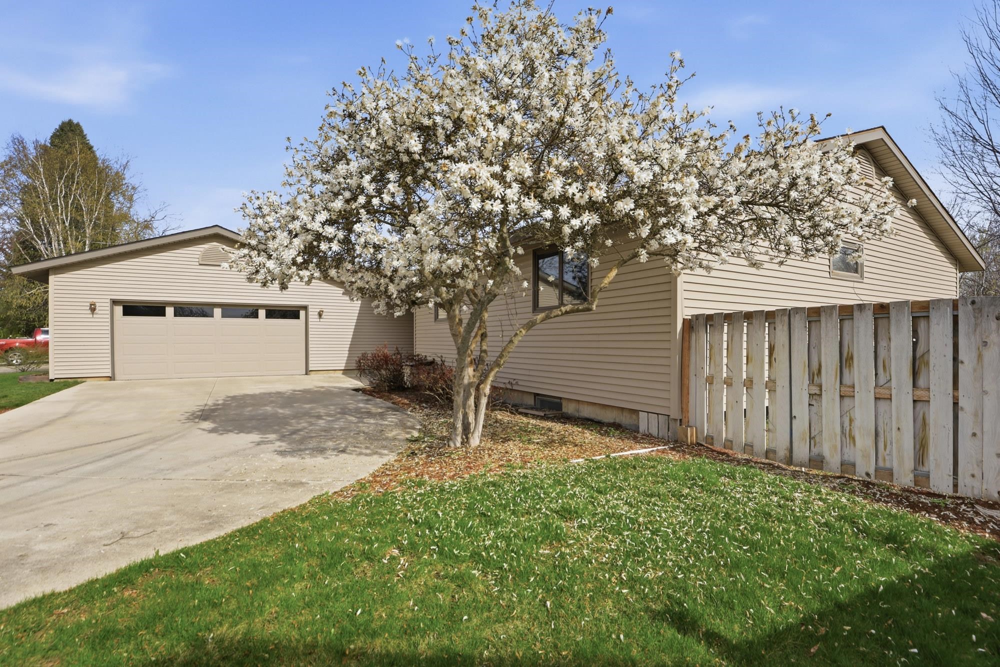 11618 East 35th Avenue Spokane, WA 99206 - Photo 2 of 33