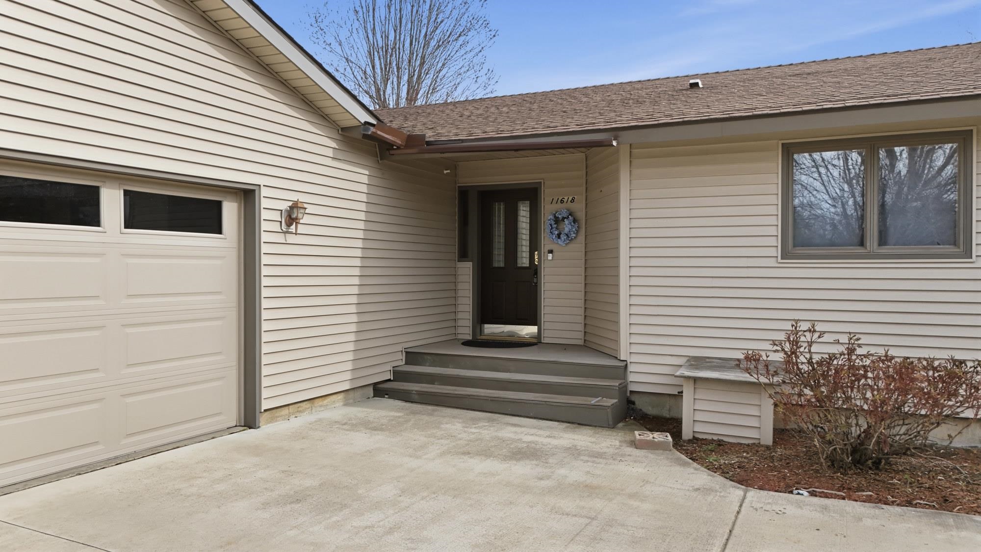 11618 East 35th Avenue Spokane, WA 99206 - Photo 3 of 33