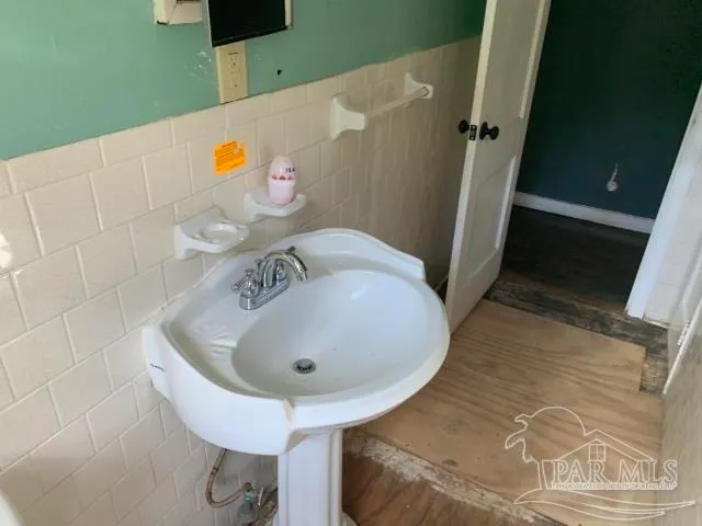 $93,600 | 529 Selina Street, Pensacola, FL 32503