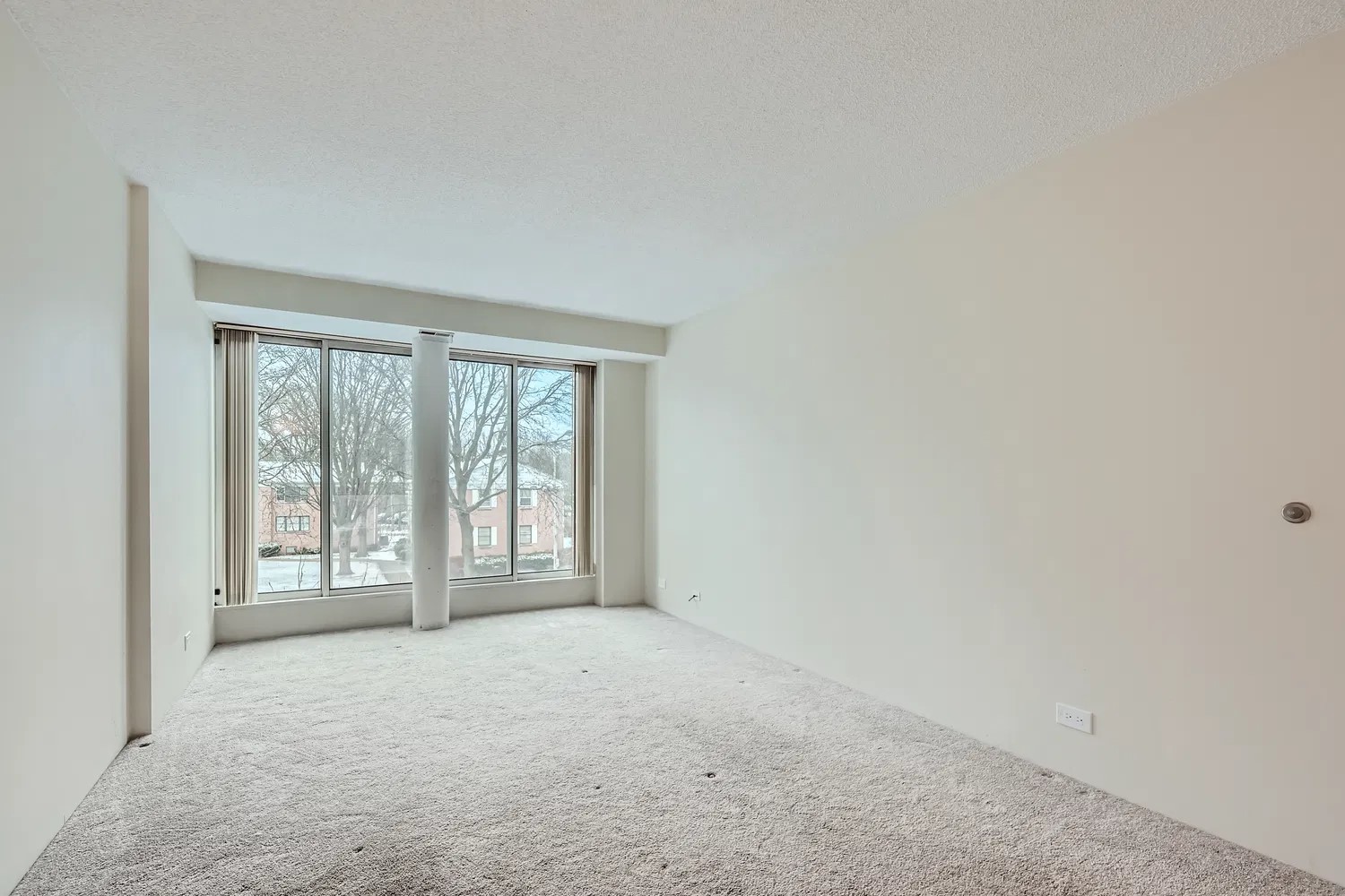 2555 Gross Point Road, Unit 300 Evanston, IL 60201 - Photo 9 of 19