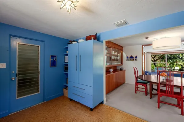 $1,150,000 | 455 South Shore Drive, Sarasota, FL 34234