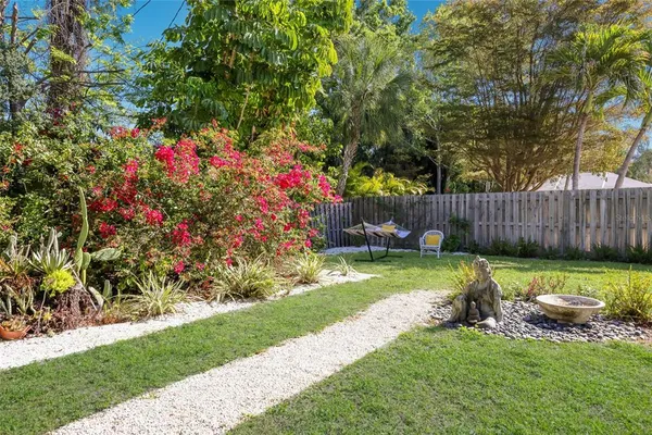 $1,150,000 | 455 South Shore Drive, Sarasota, FL 34234