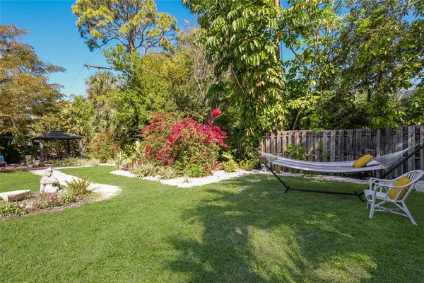 $1,150,000 | 455 South Shore Drive, Sarasota, FL 34234