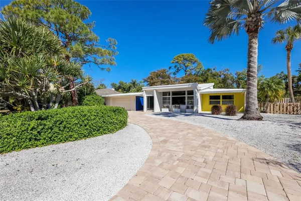 $1,150,000 | 455 South Shore Drive, Sarasota, FL 34234
