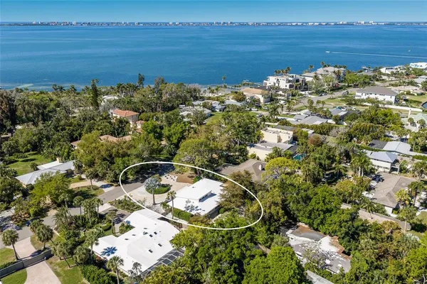 $1,150,000 | 455 South Shore Drive, Sarasota, FL 34234