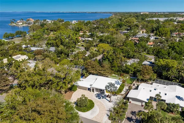 $1,150,000 | 455 South Shore Drive, Sarasota, FL 34234