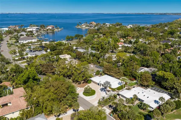 $1,150,000 | 455 South Shore Drive, Sarasota, FL 34234
