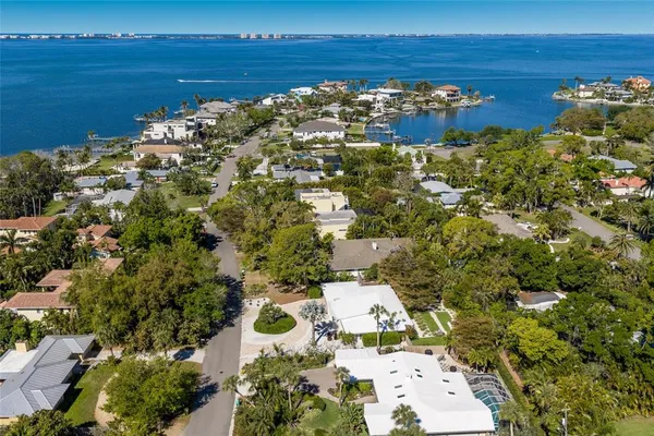$1,150,000 | 455 South Shore Drive, Sarasota, FL 34234
