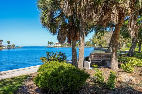 $1,150,000 | 455 South Shore Drive, Sarasota, FL 34234