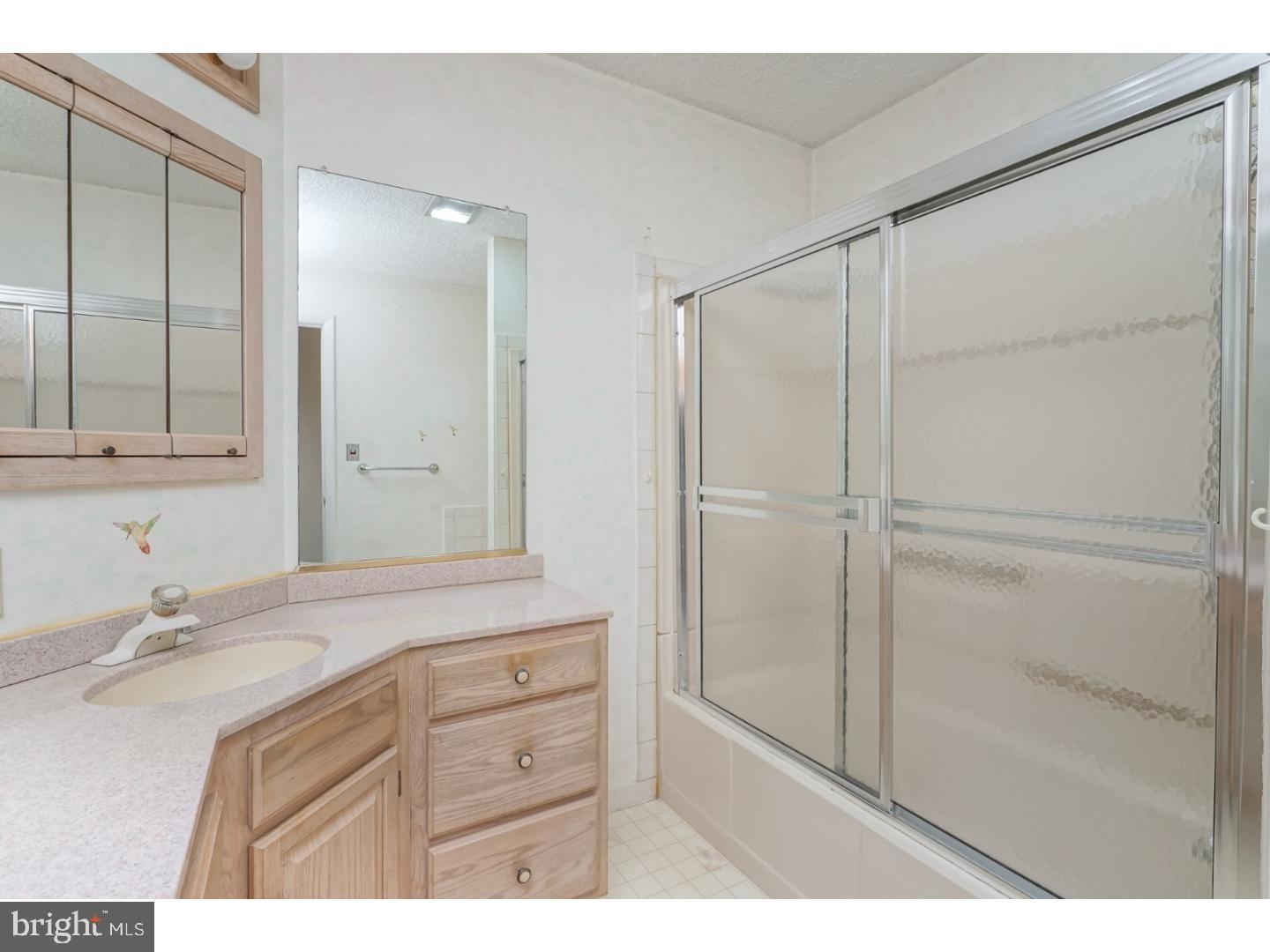 728 Heritage Road Sewell, NJ 08080 - Photo 17 of 25