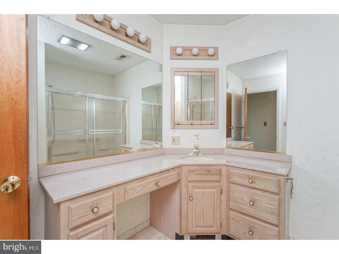 728 Heritage Road Sewell, NJ 08080 - Photo 18 of 25
