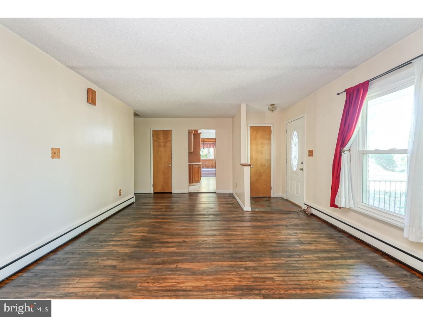728 Heritage Road Sewell, NJ 08080 - Photo 10 of 25